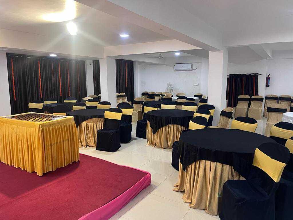 Oyo Hotel Happy Homes Bhopal Exteriör bild